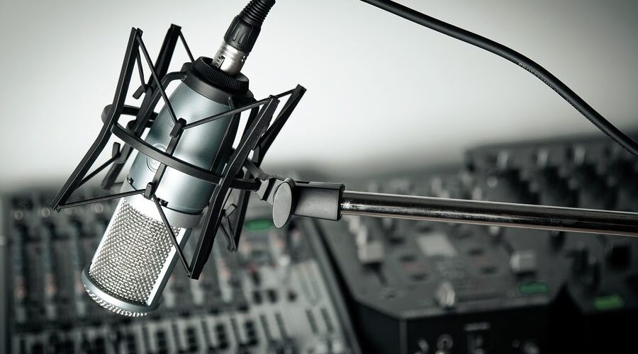 Rádio lidera confiança em publicidade entre mineiros, aponta pesquisa