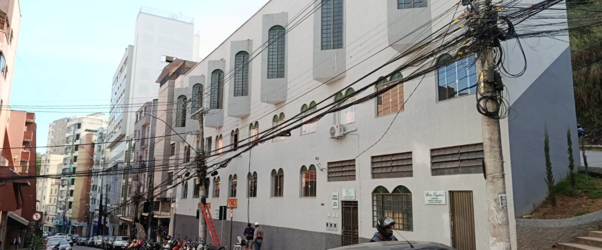 Viçosa inicia segunda etapa da operação “Limpa Fios” em vias do centro e adjacências