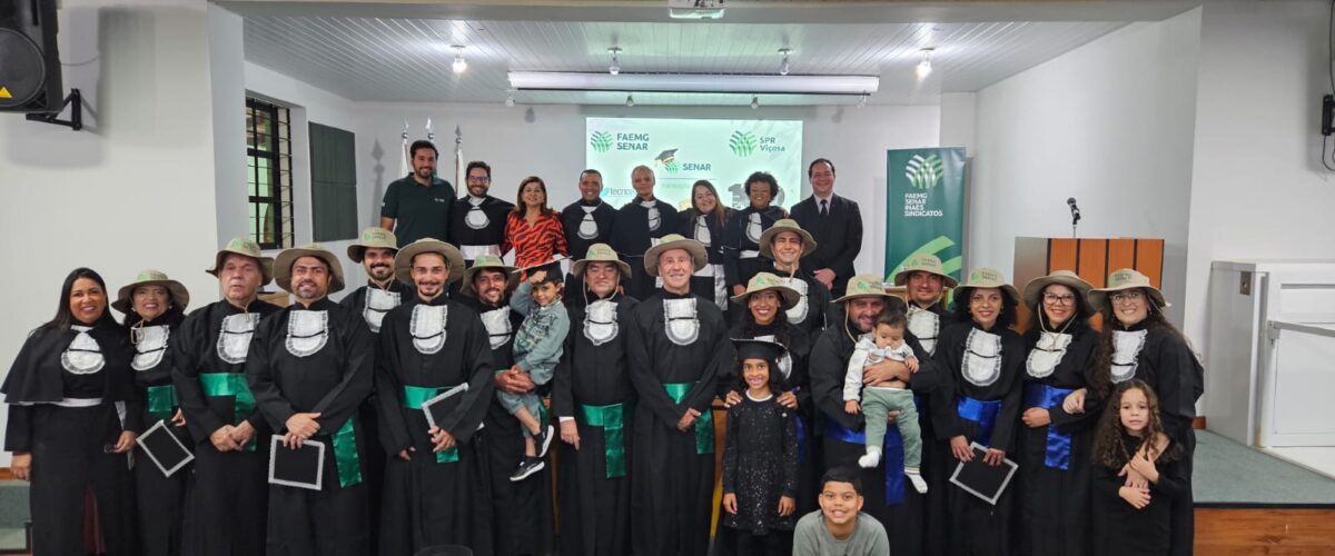 Formatura em Viçosa certifica 34 técnicos do setor agropecuário pela Rede e-Tec Senar