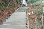 Prefeitura constrói escadaria para acesso ao Morro Carlos Dias em Viçosa