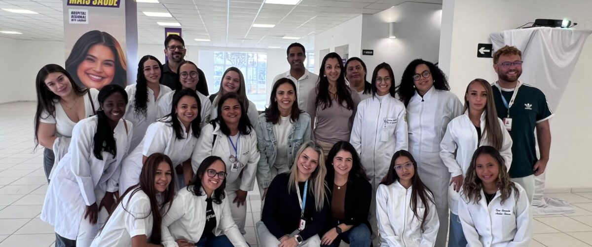 Estudantes da rede estadual e do Trilhas de Futuro visitam Hospital Regional de Sete Lagoas