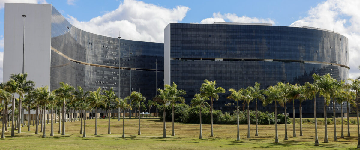 Governo de Minas regulamenta carga horária de servidores em dias de jogos do Brasil na Copa do Mundo 2026