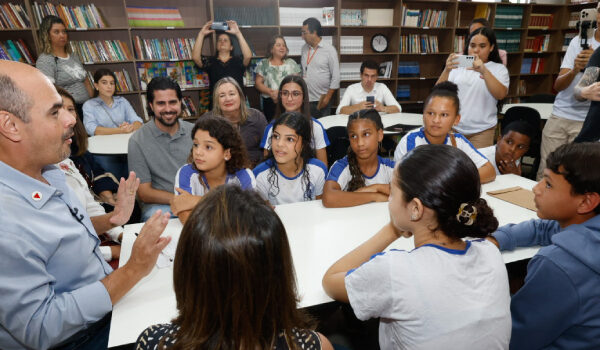 Governo do Estado inaugura nova biblioteca em escola estadual de Galiléia e fortalece incentivo à leitura