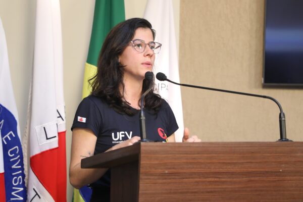 Pesquisadora apresenta projeto sobre reabilitação de mulheres com câncer de mama e solicita apoio público em Viçosa