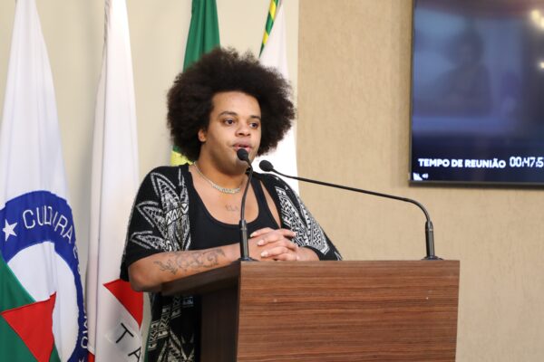 Empregabilidade para pessoas trans é tema de debate na Câmara de Viçosa