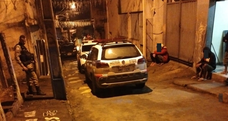 Quatro são presos em operação contra o tráfico de drogas em Rio Pomba
