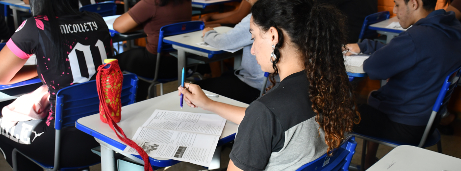 Rede estadual de Minas tem recorde de participação no Simulado Enem MG e registra avanço no desempenho dos estudantes