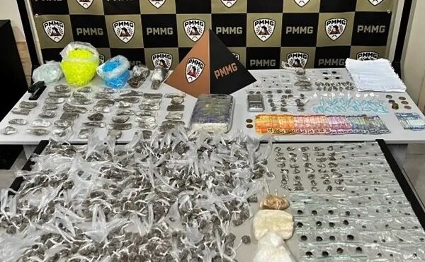 Polícia Militar apreende drogas e prende suspeito após operação em Muriaé
