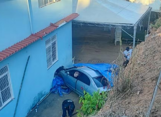Seis pessoas ficam feridas após carro atingir grupo de pessoas na MG-124, em Ubá
