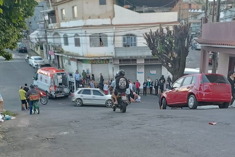 Colisão na Rotatória do Cerâmica termina com casal ferido e motorista em fuga