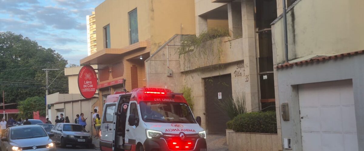Adolescente fica ferida após queda de motocicleta em Ubá