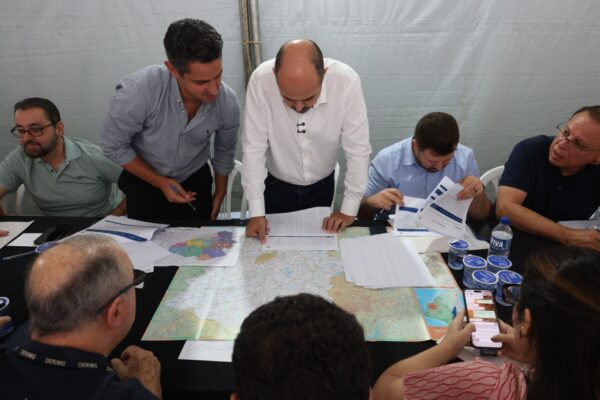 Governo de Minas anuncia R$ 1 bilhão para obras em rodovias na região Norte do estado