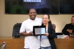 Câmara Municipal homenageia motoboy Leandro Rafael Vitor