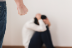Mulheres sob medida protetiva receberão alerta quando agressor se aproximar