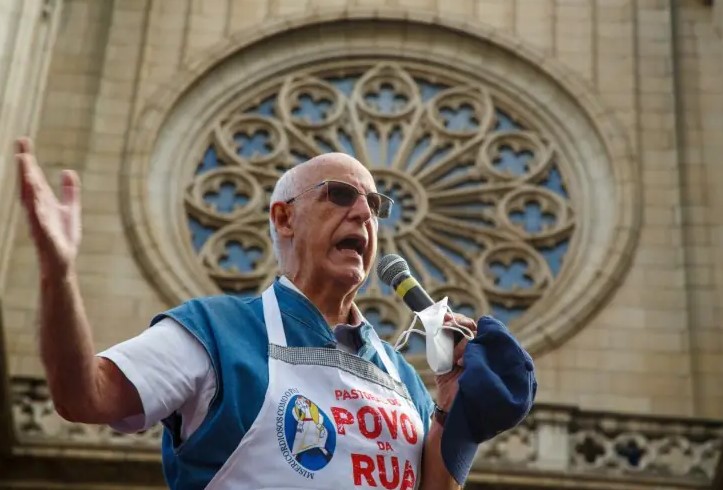 Muriaé realiza fórum sobre população em situação de rua com participação de padre Júlio Lancellotti