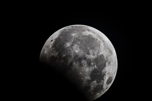 Eclipse parcial da Lua poderá ser visto em todo o Brasil nesta quinta-feira