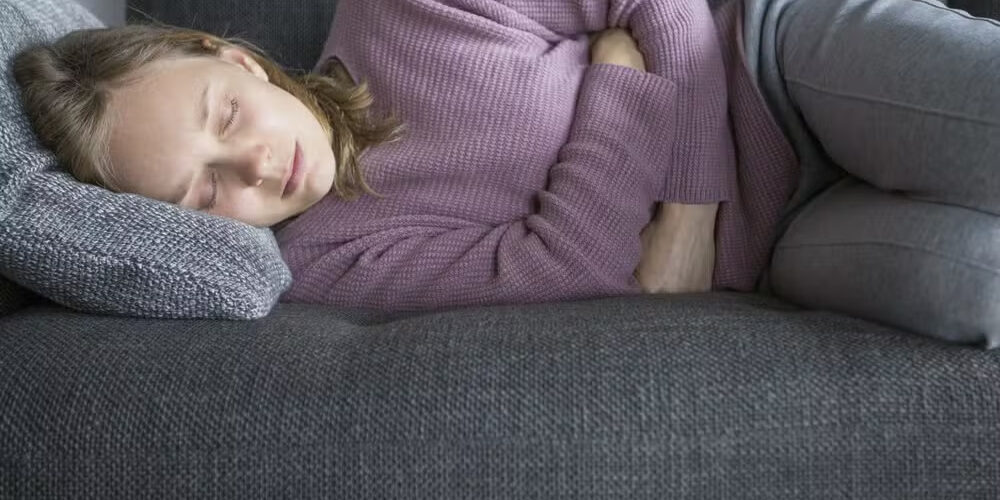 Faltas escolares ligadas à menstruação atingem 40% das estudantes no país