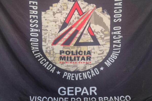 Homem é preso por tráfico de drogas após fugir de abordagem da PM em Visconde do Rio Branco