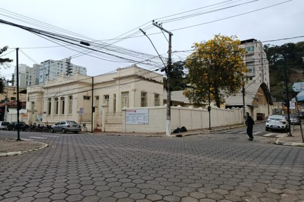 Reforma da Escola Ministro Edmundo Lins começa em Viçosa
