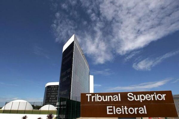 Eleitor tem até 20 de agosto para solicitar voto em trânsito nas eleições