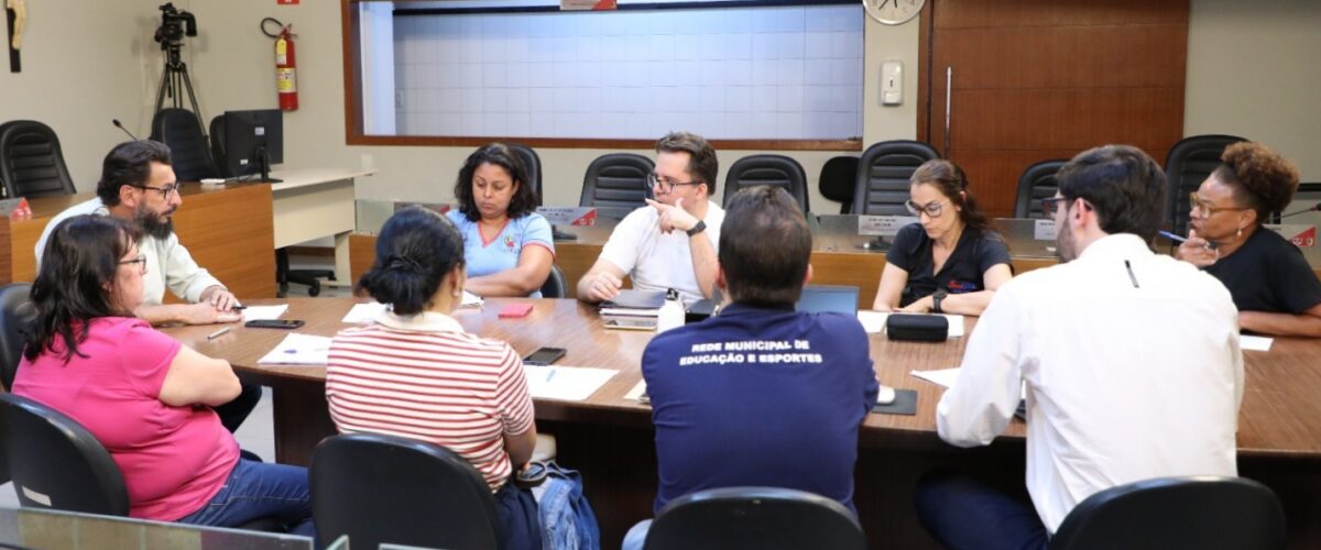 Comissão discute inclusão de auxiliares da Educação Infantil na carreira do Magistério