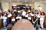 Câmara de Viçosa homenageia grupos de dança por conquistas em competições