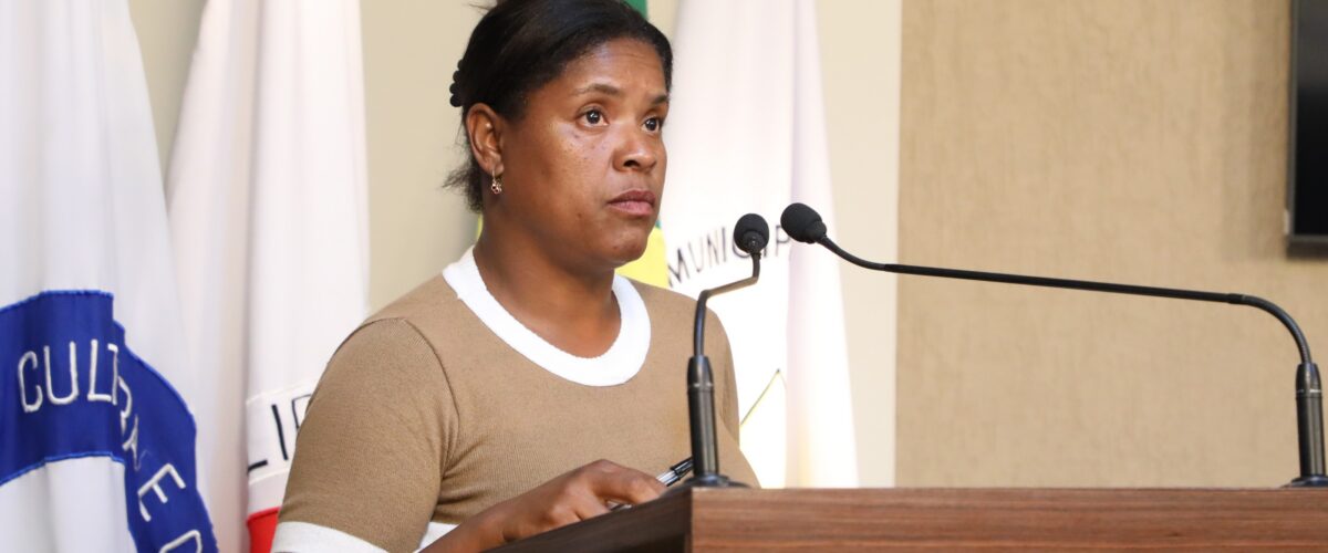 Moradora apresenta demandas das Coelhas em Tribuna Livre na Câmara de Viçosa