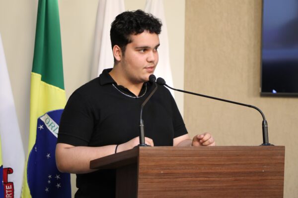 Jovem defende preservação da memória e das tradições culturais de Viçosa