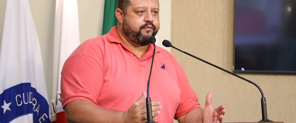 Secretário explica correções no IPTU durante sessão da Câmara de Viçosa