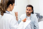 Violência contra médicos cresce 68% em uma década e coloca saúde mental dos profissionais em debate