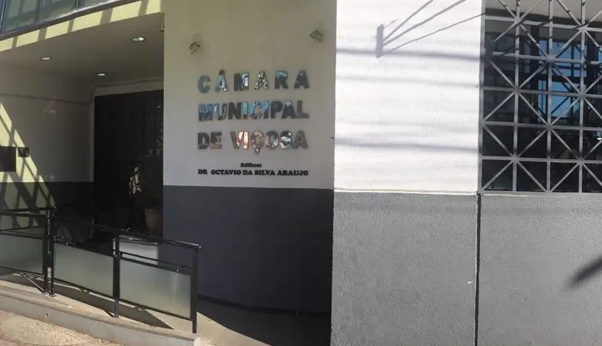 Câmara de Viçosa homenageia clube de corrida e associação de skatistas nesta segunda