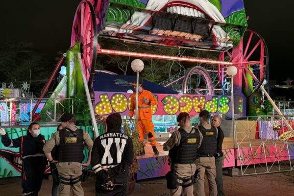 Menino de 11 anos morre após ser atingido por brinquedo em parque de diversões em Muriaé