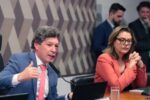 Câmara aprova fim da “taxa das blusinhas”; proposta segue ao Senado