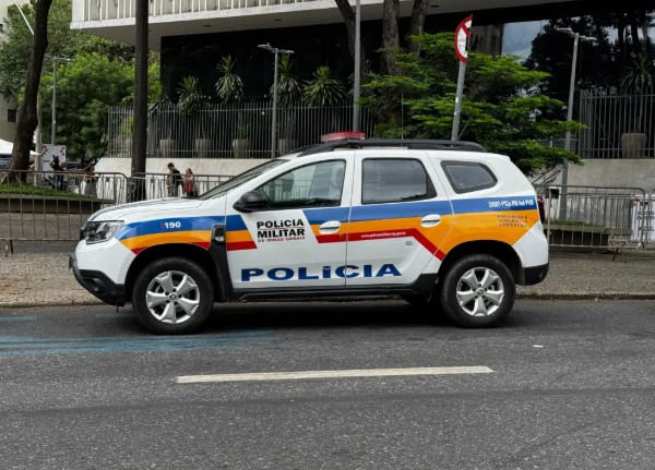 Homem é baleado a caminho do trabalho e preso após receber atendimento médico em Ubá