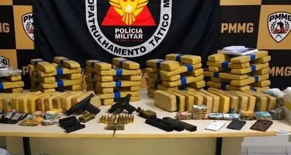 PM apreende mais de 100 quilos de drogas e armas durante operação em Ubá