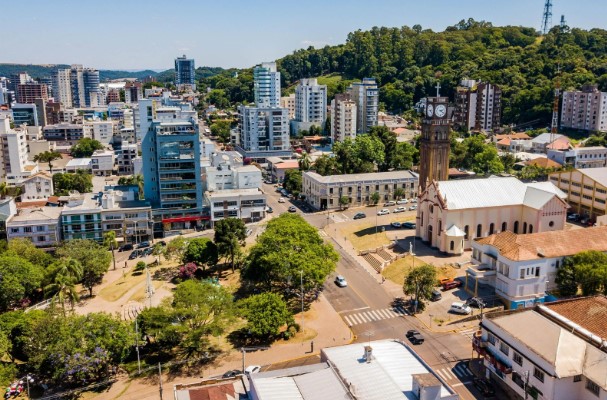 Funcionária da Prefeitura de Ervália é presa suspeita de furtar bolsa com quase R$ 4 mil