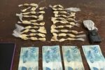 PM apreende 57 papelotes de cocaína e detém dois homens em Senador Firmino