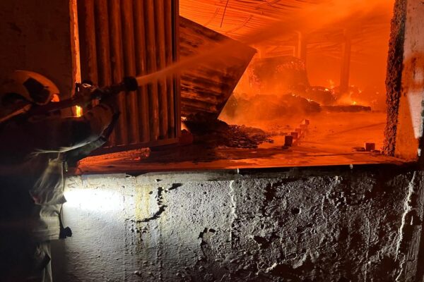Incêndio atinge complexo industrial em Tocantins