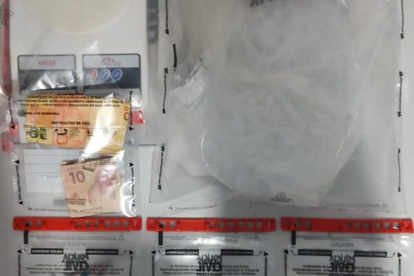 Polícia apreende cocaína, crack e maconha durante ocorrência em Ubá
