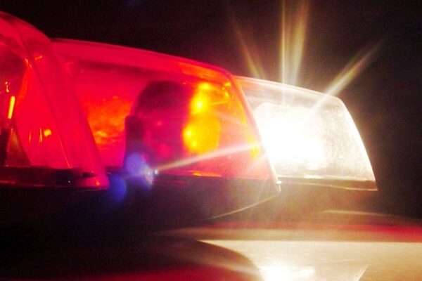 Homem de 34 anos morre após colisão entre carro e moto na MG-447, em Visconde do Rio Branco