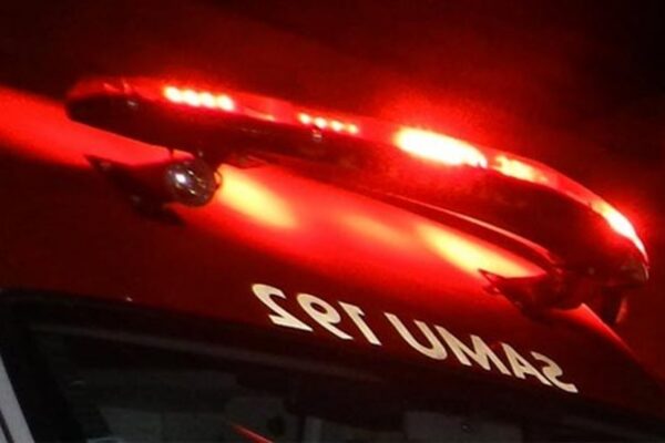Homem de 70 anos fica ferido após capotamento de veículo em Ponte Nova