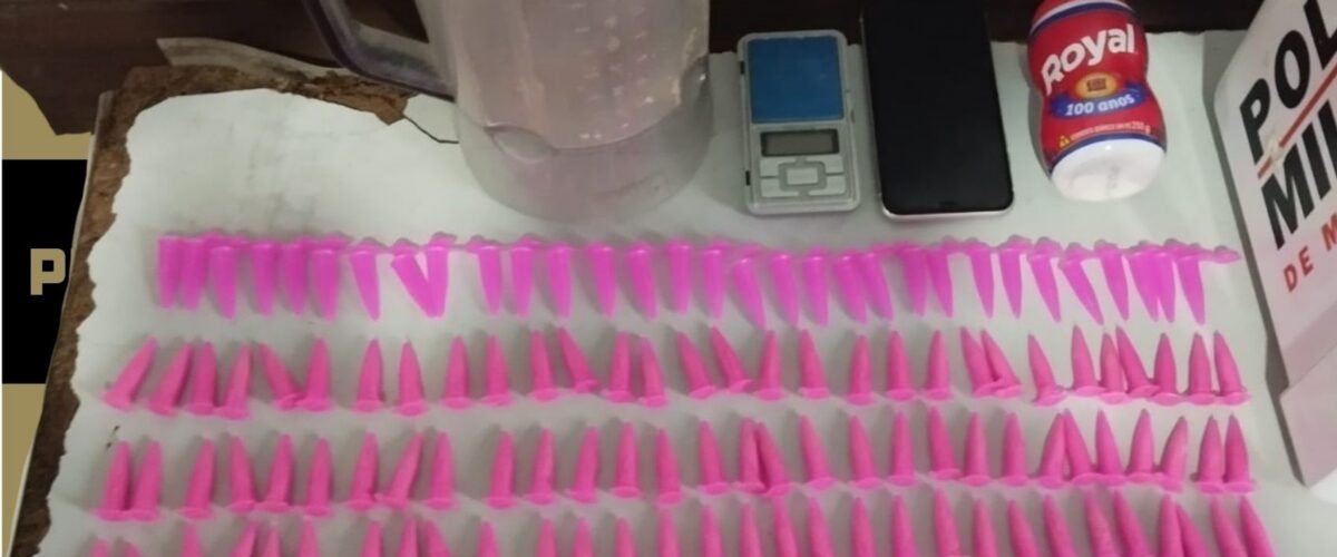 Jovem de 19 anos é preso por suspeita de tráfico de drogas