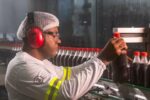 Coca-Cola abre 14 vagas de emprego em três cidades da Zona da Mata
