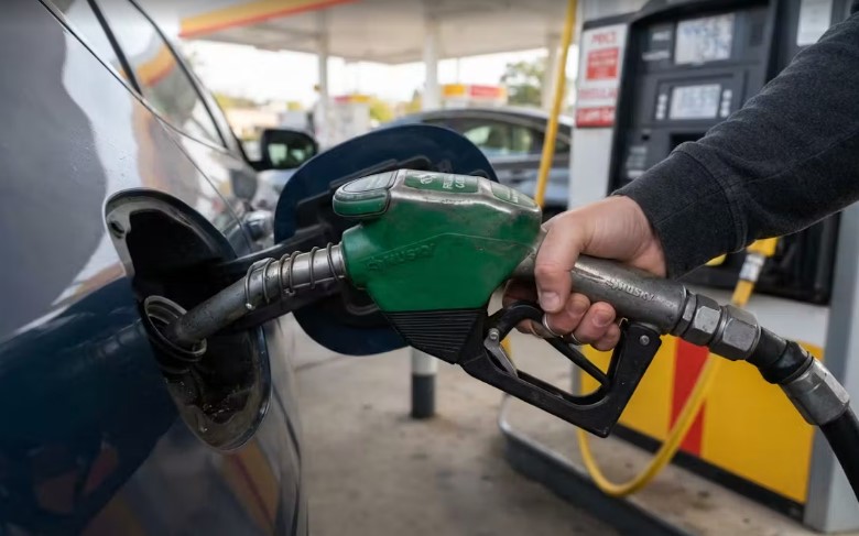 Governo zera imposto federal sobre gasolina por 30 dias e amplia subsídios ao diesel e etanol
