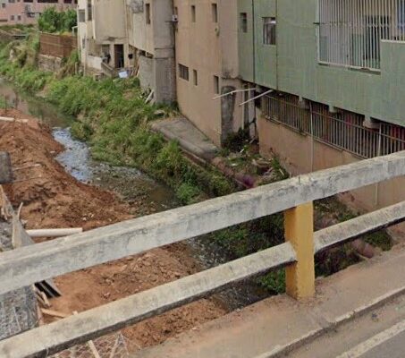 Homem de 32 anos passa mal e cai em rio no Centro de Viçosa
