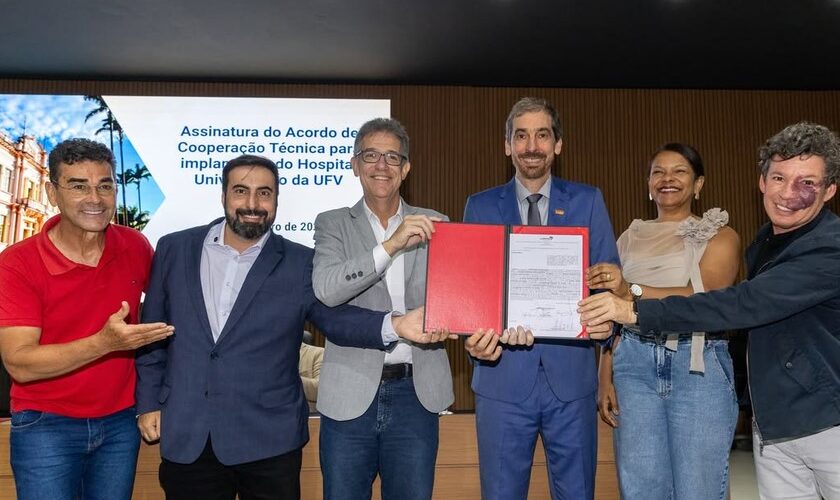 UFV, MEC e governo de Minas assinam acordo para implantação do Hospital Universitário em Viçosa