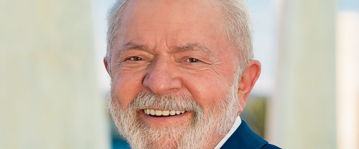 Lula é reeleito presidente e conquista quarto mandato à frente do Brasil