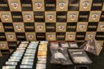 PM apreende cocaína, LSD e mais de R$ 3 mil durante abordagem em Viçosa