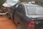 Colisão frontal entre carros deixa feridos na estrada entre  São Miguel do Anta e Ervália