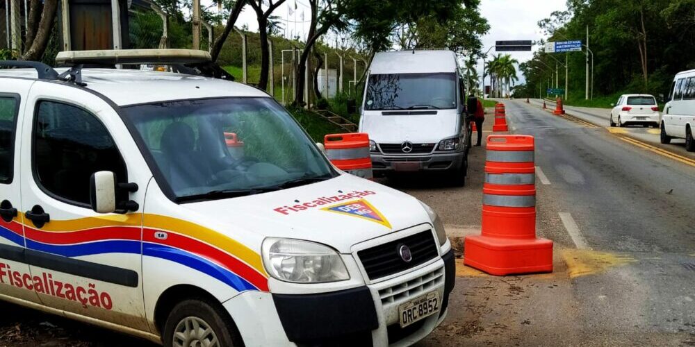 Transporte irregular com destino a Ubá e Viçosa é flagrado em Juiz de Fora